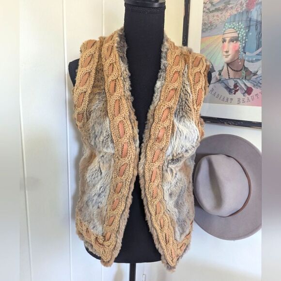 Aoyama Itchome Rabbit Fur Leather Vest  M/L Penny Lane Boho Hippie Rebel Punk - Picture 1 of 9